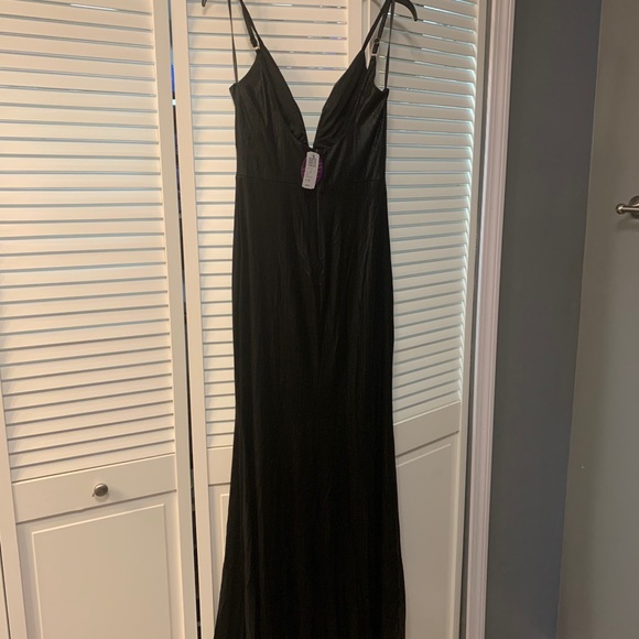 Black Dress - Picture 6 of 6